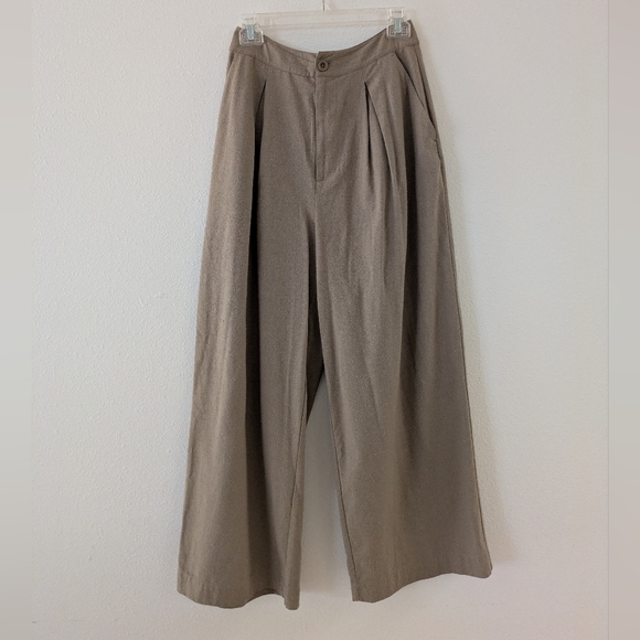 Jenni Kayne Relaxed Trouser in Hazel | 4 - Picture 3 of 10